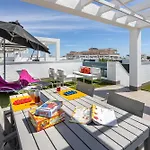 Oasis Vii Thaini With Roofterrace アパート *